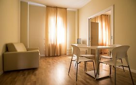 Dante Ravenna Apartments